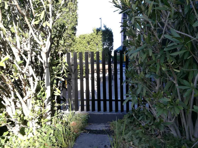 A189 - Louvre Aluminium Blade Fencing