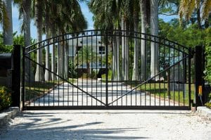 features-to-look-for-when-choosing-a-security-gate